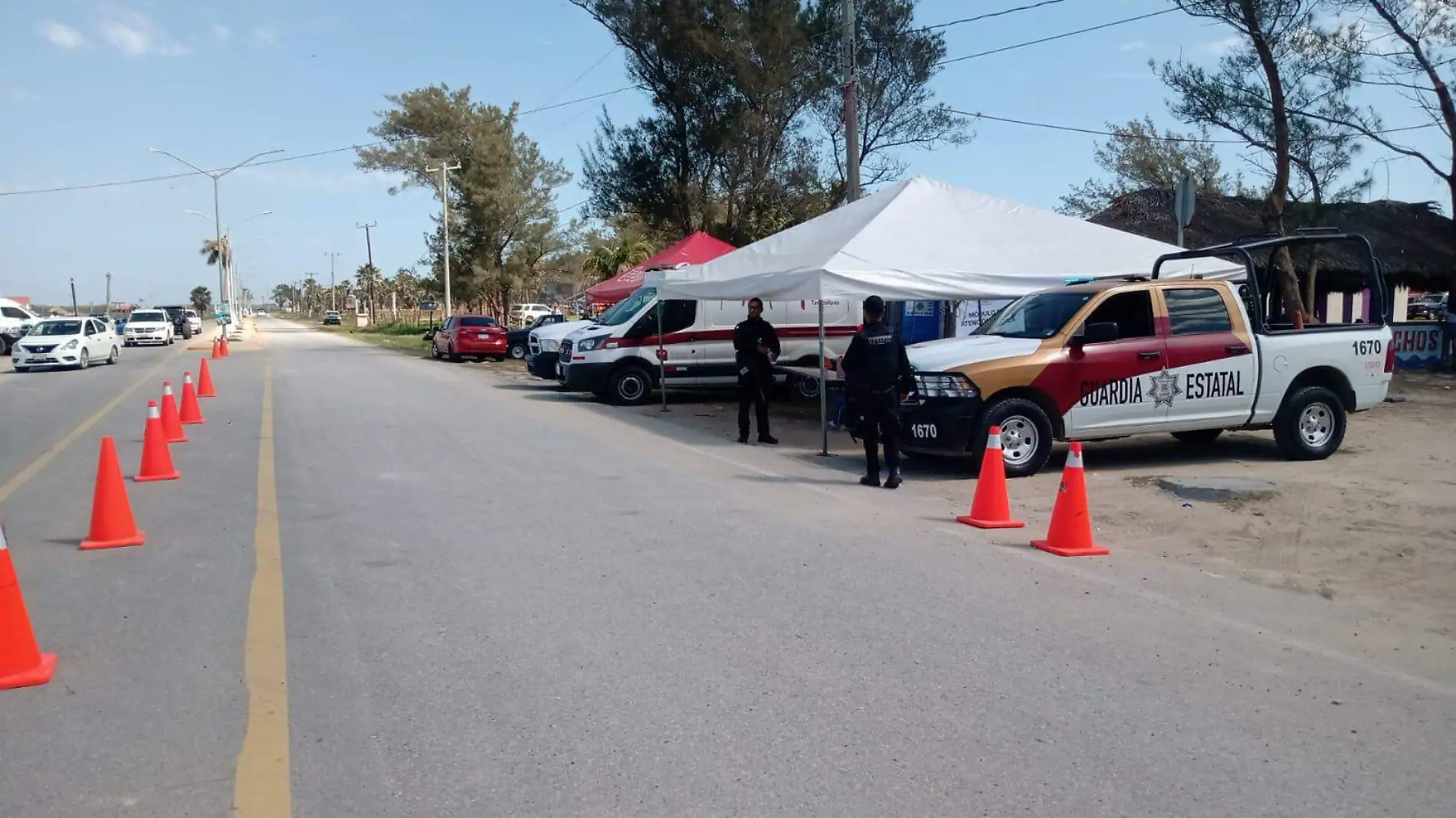  sacan vehículos 4x4 de playa de Tamaulipas